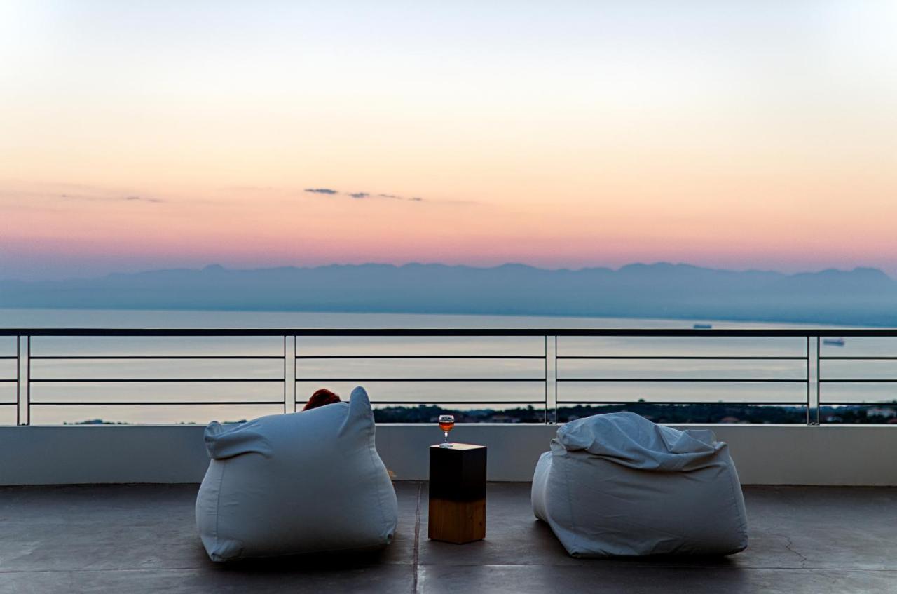 Avía Euphoria Suites מראה חיצוני תמונה